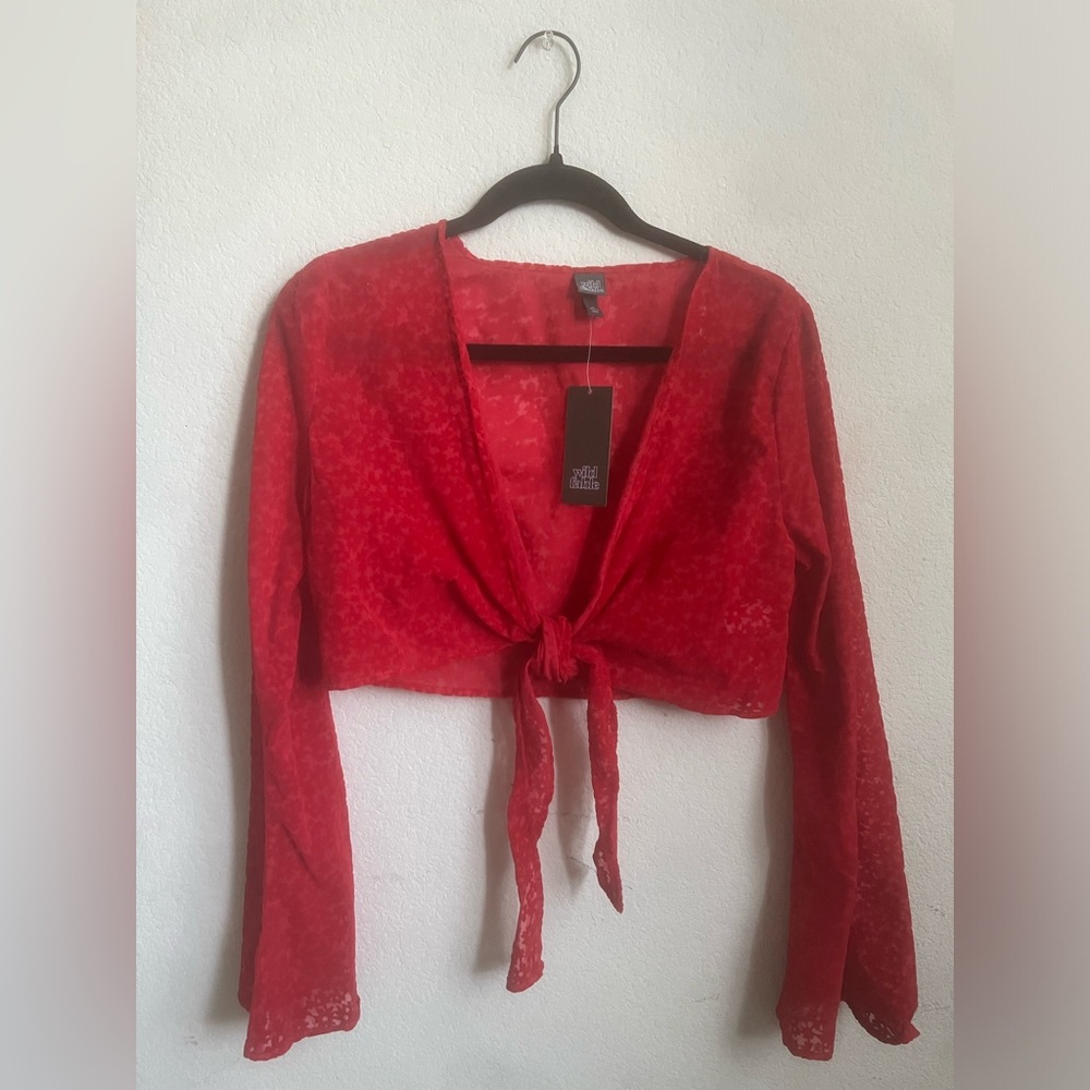Red, flower print top. Wild fable (Target) Brand! XS